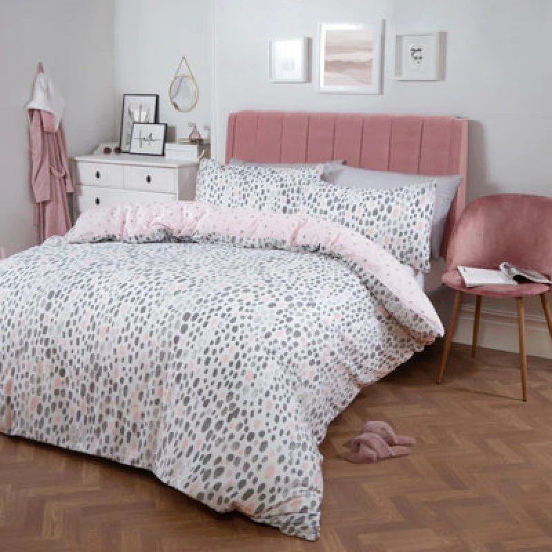 Image of OHS OHS Dalmatian Print Duvet Cover with Pillowcase Set in Light Pink Size: Single Light Pink Single Unisex 5027434136179