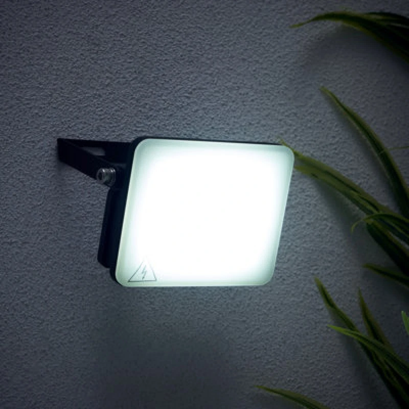 Image of Stanley Black / Frosted Opal Mains-Powered Cool Daylight LED Without Sensor Slimline Floodlight 900Lm