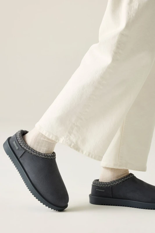 Image of Regatta Womens Risley Mule Waterproof Shoes in Mid Grey Size: 6.5 Mid Grey Female 6.5