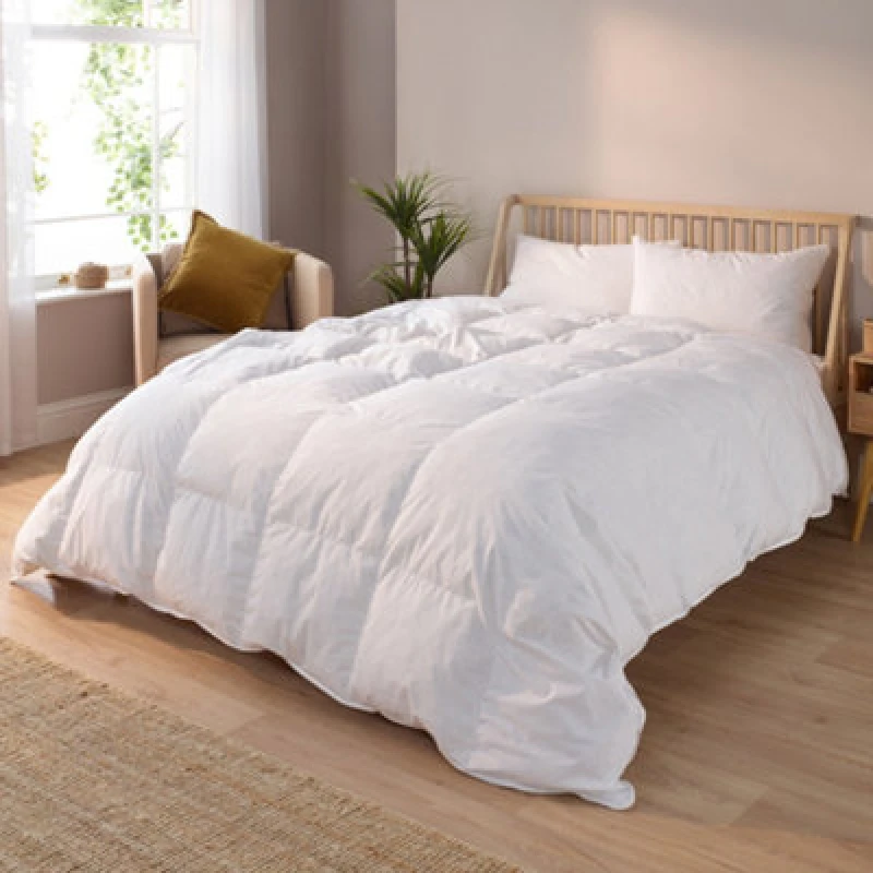 Image of Snuggledown Snuggledown Scandinavian Duck Feather & Down 10.5 Tog All Year Round Duvet in White Size: Single White Single Unisex 5037045012878