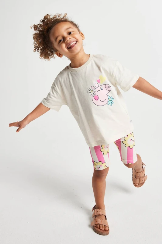 Image of Brand Threads Peppa Pig T-Shirt & Shorts Set Size: 3-4 Years Multicolor Unisex 3-4 Years