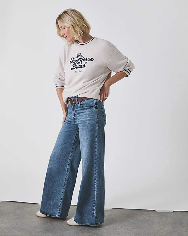 Image of Levis|Levis Levis 726 High Rise Wide Leg Jeans MID Wash - Levis - Size: 27/30 / UK 8 MID Wash Female 27/30 / UK 8 PV16107