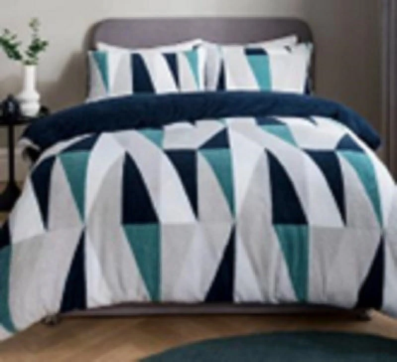 Image of Smart Living Smart Living Luxurious GEO Triangle Fleece Duvet Cover with Pillowcases in Navy Size: Super King Navy Super King Unisex 5056242826811