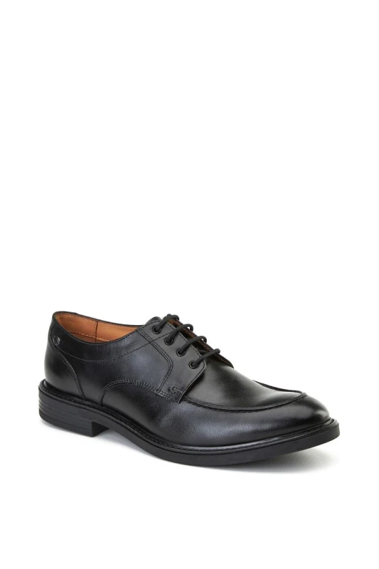 Image of Base London Base London Men Surrey Apron Toe Shoe in Black Size: 11 Black 11 Male 5063294201312
