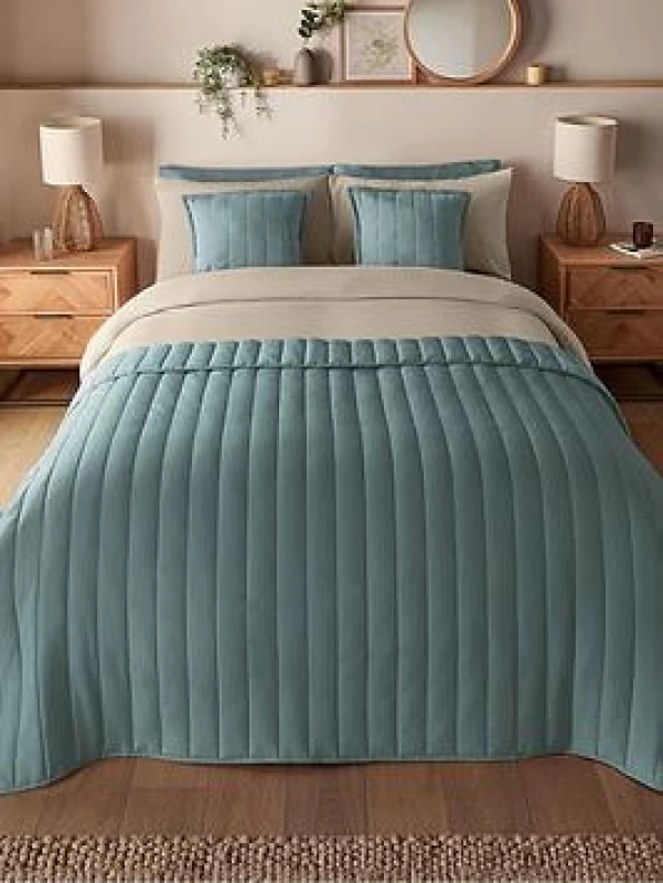 Image of Silentnight Supersoft Quilted 150Cm X 200Cm Bedspread Throw - Blue Blue WH5QE Unisex