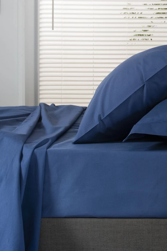 Image of The Lyndon Company The Lyndon Company 200 Thread Count Sateen Housewife Pillowcase Pair in Blue Blue One Size Unisex 5054990057419