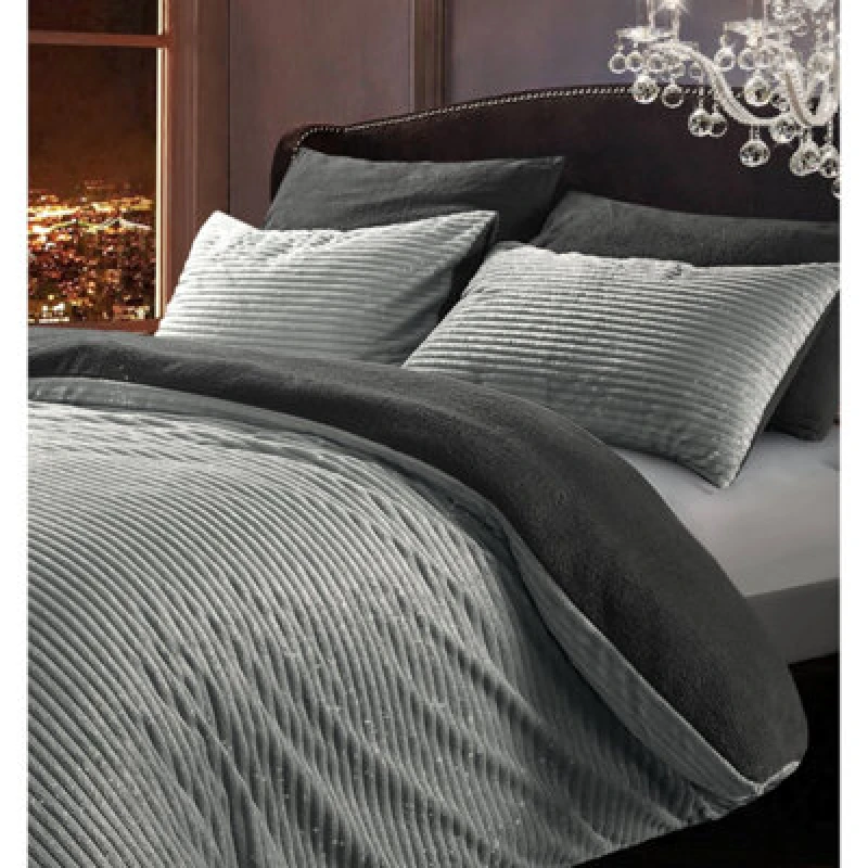Image of Velosso Teddy Fleece Duvet Cover & Pillowcase Set - Luxury Bedding For Modern Bedroom Look, Machine Washable - Silver