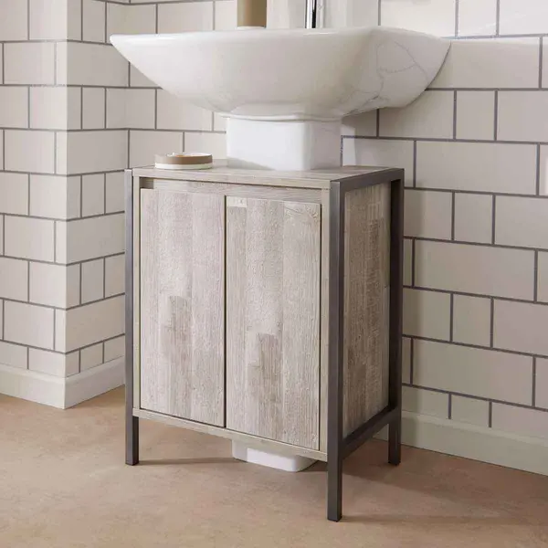 Image of Lloyd Pascal Malton Under Basin 056.67F.351M