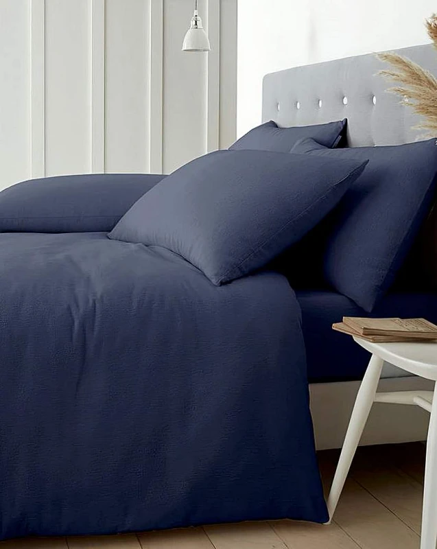 Image of Catherine Lansfield Catherine Lansfield 'Brushed Cotton' Duvet Cover Set in Navy Size: Single Navy Single Unisex 5057681115733