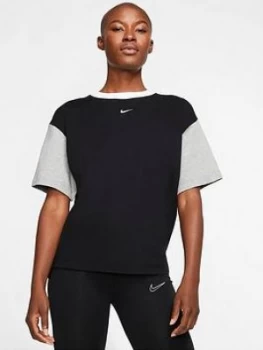 Image of Nike Nsw Essential Tee - Black