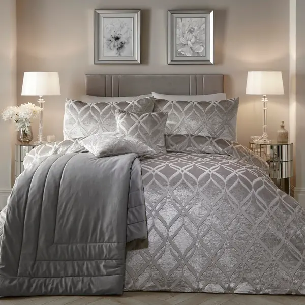 Image of Belfort Duvet Cover and Pillowcase Set Silver Silver
