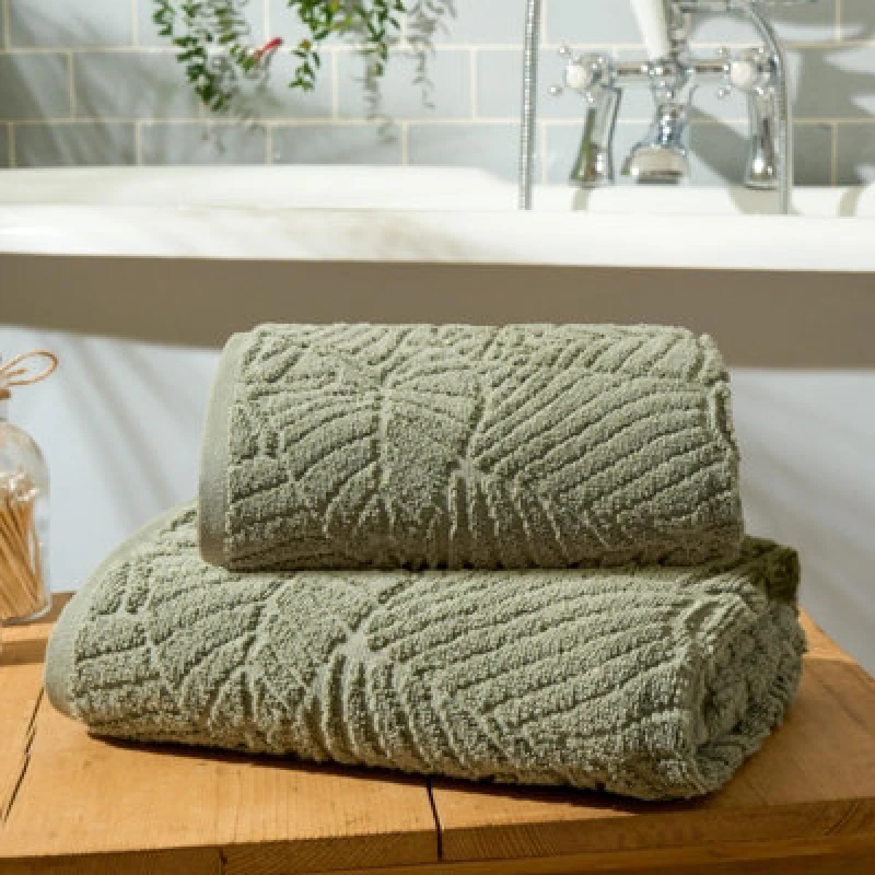 Image of OHS OHS 4 Pack Leaf Jacquard Bath Towel Cotton Bathroom Absorbent Quick Drying Cloth in Green Green Bath Towel Unisex 5027434202423