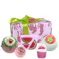 Image of Bomb Cosmetics I am a Queen Bath Bombs & Soaps Gift Set