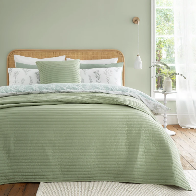 Image of Bianca Quilted Lines Bedspread green