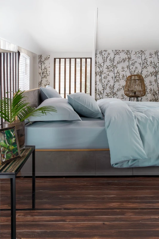 Image of The Lyndon Company The Lyndon Company Luxury 200 Thread Count 100% Cotton Fitted Sheets in Light Blue Size: Double Fitted Light Blue Double Fitted U