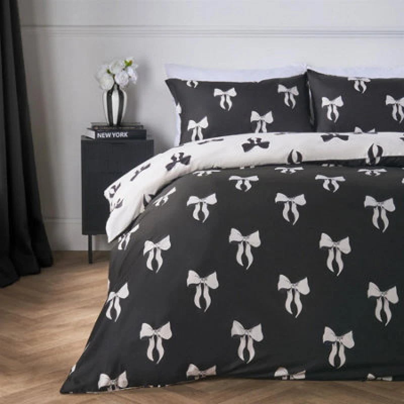 Image of OHS OHS Bows Microfibre Reversible Bedding Set Duvet Cover with Pillowcase in Natural White Size: Single Natural White Single Unisex 5027434221110