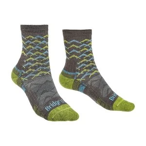 Image of Bridgedale HIKE Lightweight Merino Performance Ankle Pattern Womens - Medium Brown / Lime
