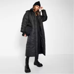 Image of I Saw It First Petite Chevron Padded Maxi Coat - Black
