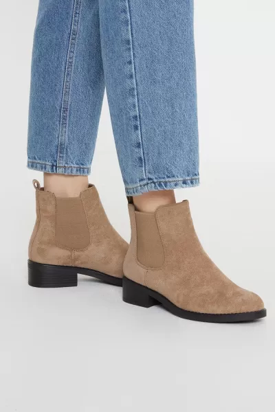 Image of Maria Basic Chelsea Boots