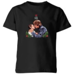 Image of Star Wars Mistletoe Kiss Kids Christmas T-Shirt - Black - 3-4 Years
