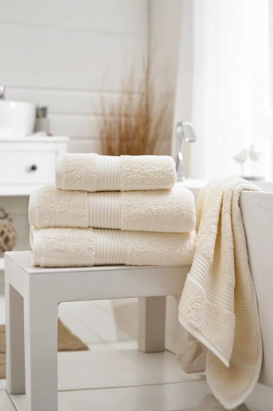 Image of Deyongs Bliss Pima 4 Piece Towel Bale - 2 x Hand & x 2 Bath Towels in Cream Cream Unisex