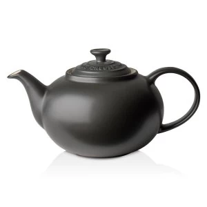 Image of Le Creuset Stoneware Classic Teapot 1.3L Satin Black