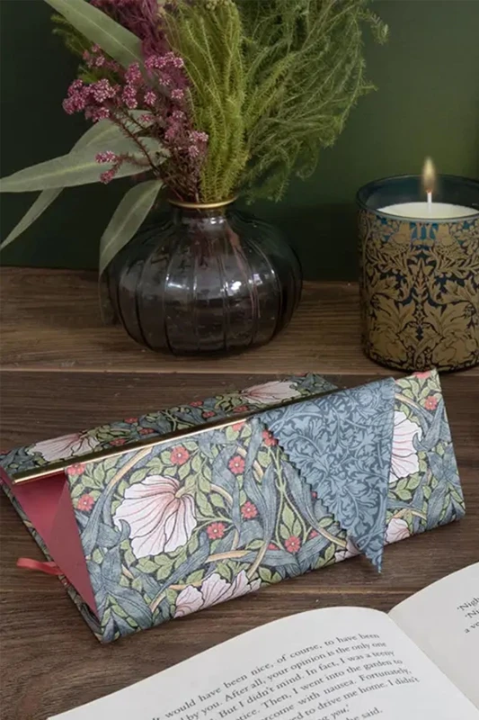 Image of Portico Designs William Morris Pimpernel Foldable Glasses Case 5020211309001