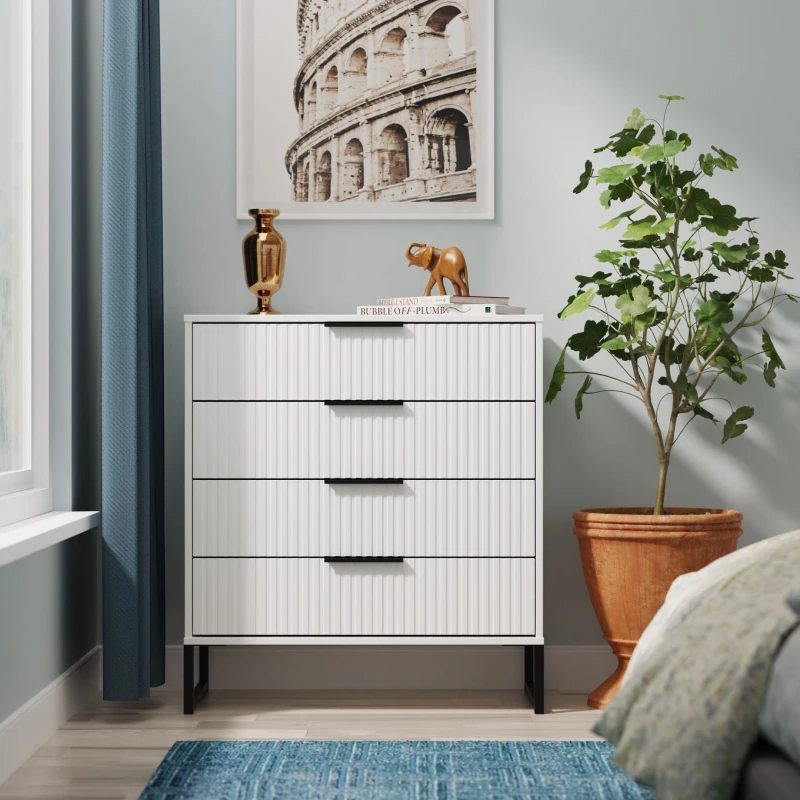 Image of Ready Assembled 2 U Menai 4 Drawer Chest (Ready Assembled) in White Size: Medium White Unisex Medium