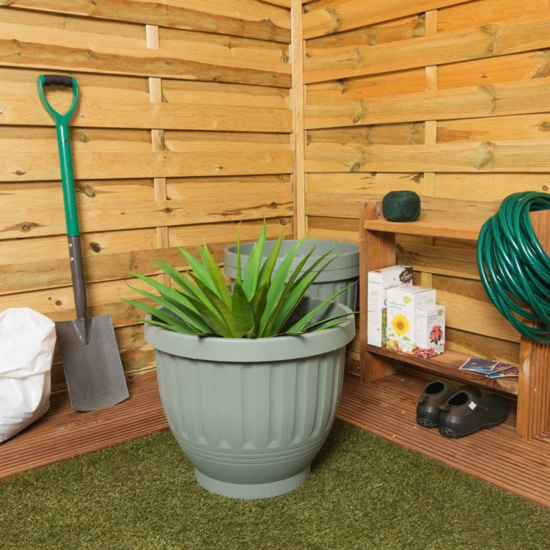 Image of Wham Etruscan 4 x 47cm Round Plastic Garden Planters in Green Size: 4 x 47cm Green Unisex 4 x 47 cm