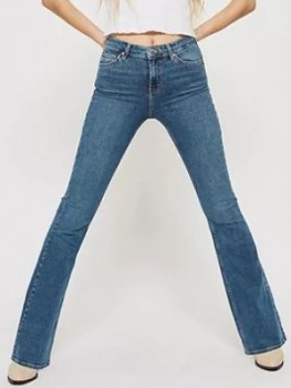 Image of Topshop 32" Jamie Flared Jeans - Mid Blue