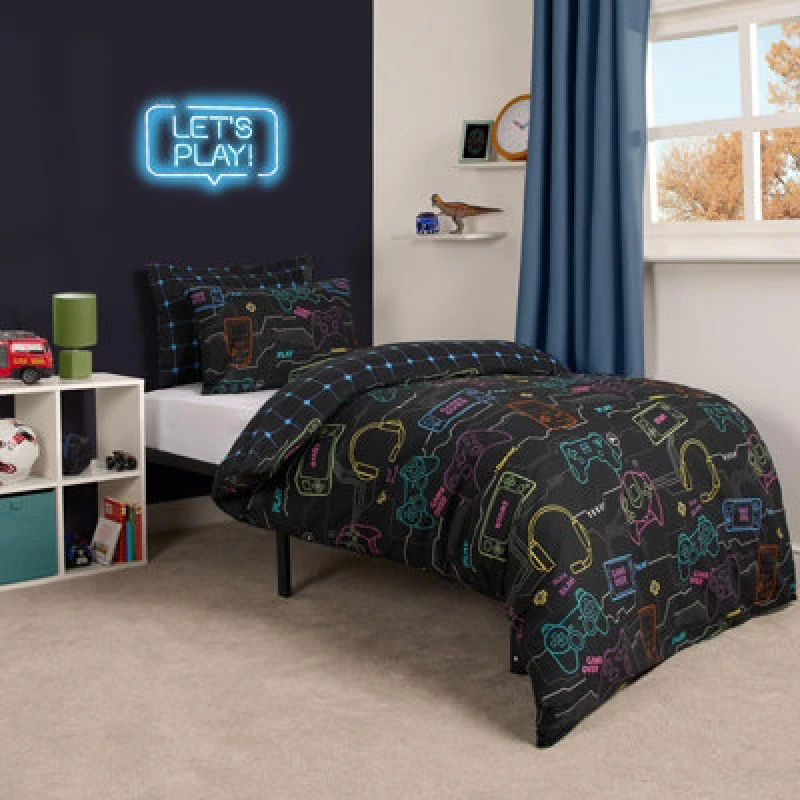 Image of OHS OHS Gaming Duvet Cover Bedding Set Kids Reversible Quilt in Black Size: Double Black Double Unisex 5027434171330