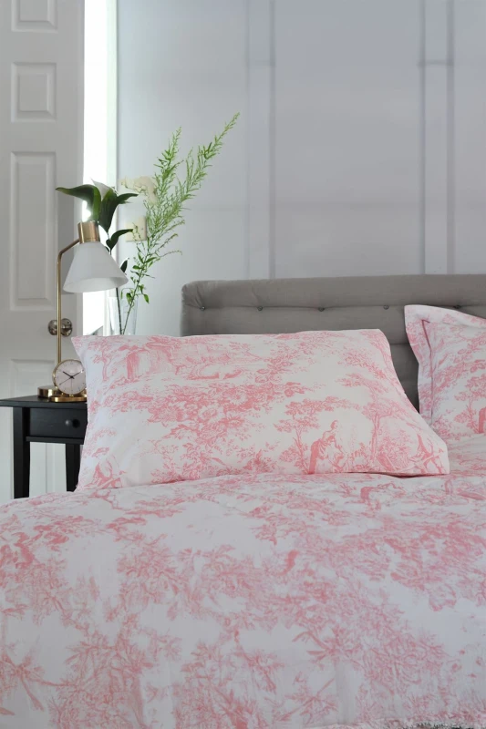 Image of The Lyndon Company The Lyndon Company Toile De Jouy Luxurious 200 Thread Count Housewife Pillowcase Pair in Pink Size: Standard Pillow Case Pink Sta