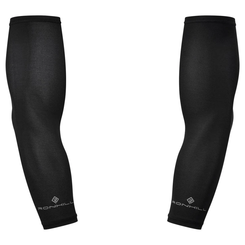 Image of Ronhill Race Arm Sleeves in Black Size: Medium Black Unisex M