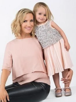 Image of Virgin Experience Days Mother And Daughter Photoshoot In A Choice Of Over 60 Locations, Women