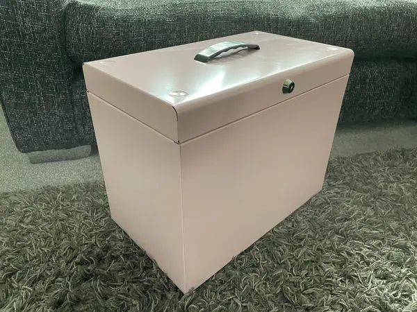 Image of Cathedral Cathedral A4 Metal File Box - Pink