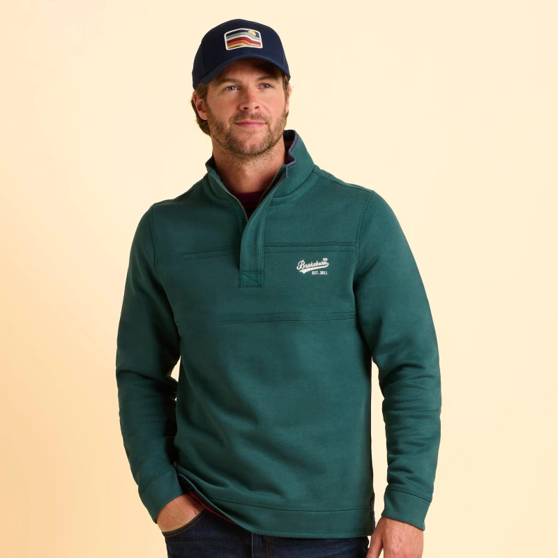 Image of Brakeburn Brakeburn Men Southbourne Quarter Zip Sweatshirt in Green Size: Medium Green M Male 5052414968204