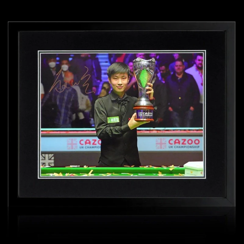 Image of The Fan Cave Zhao Xintong Signed Snooker Image Deluxe Mount Black & Green unisex 550mm x 45