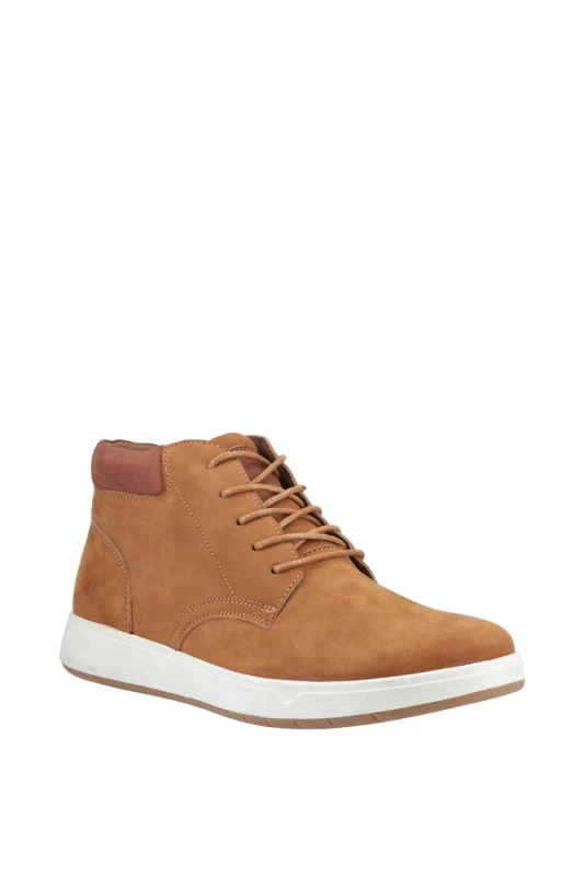 Image of Hush Puppies Mens Bronko Chukka Boot in Tan Size: 11 Tan Male 11