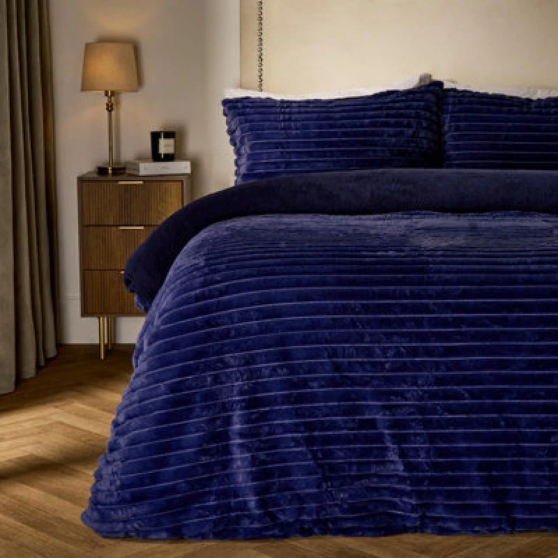 Image of OHS OHS Ribbed Duvet Cover Faux Fur Winter Warm Bedding Set in Navy Size: King Navy King Unisex 5027434222773