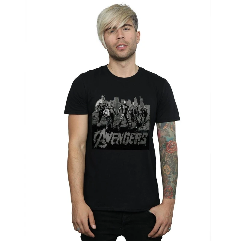 Image of Marvel Marvel Men Avengers Mono Team Art T-Shirt in Black Size: Small Black S Male 5057245973953