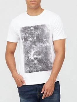 Image of Calvin Klein Jeans Cloud Photo Print T-Shirt - White