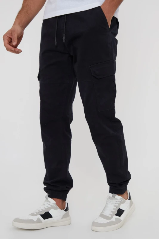 Image of Threadbare Threadbare Men 'Belfast' Cotton Jogger Style Cargo Trousers With Stretch in Black Size: Medium Black M Male 7625914386533