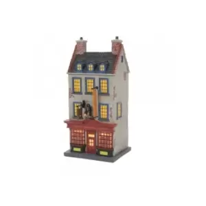 Image of Quality Quidditch Supplies Illuminated Model Building