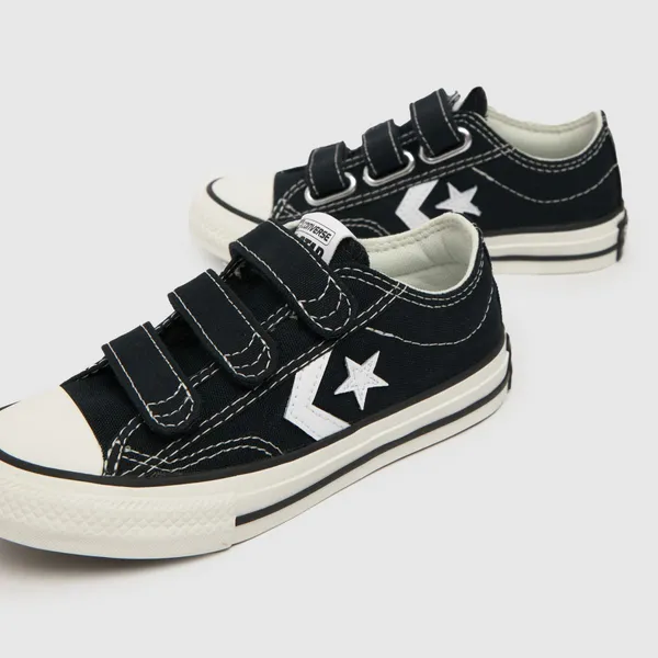 Image of Converse Black & white star player 76 v Boys Junior trainers Black/White UK 12 (EU 30)