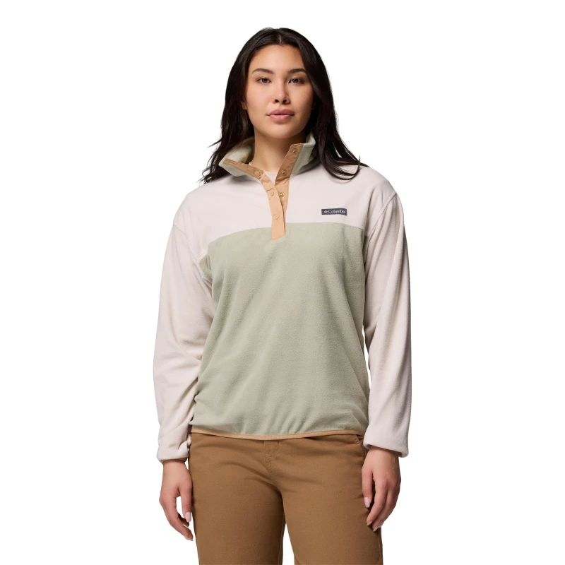Image of Columbia Womens Point Paloma Quarter Zip Fleece Relaxed Fit Fleece Green female 8 (XS)