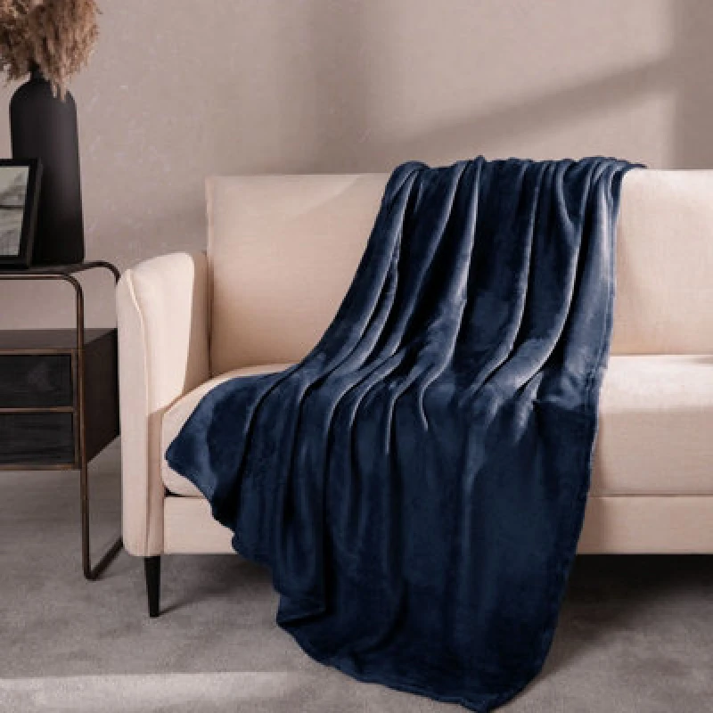 Image of OHS OHS Ultra Soft Blanket Throw Warm Flannel Fleece in Dark Blue Size: 120cm x 150cm Dark Blue 120cm x 150cm Unisex 5027434005796