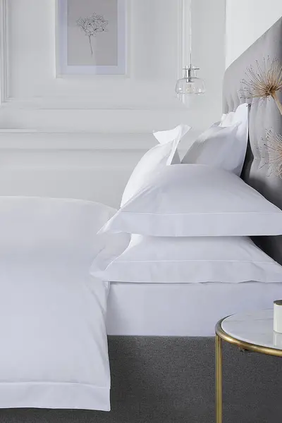 Image of Appletree 'Baratta' 100% Cotton Duvet Cover Set White