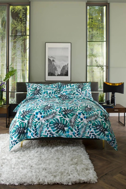 Image of The Lyndon Company The Lyndon Company Brazil Digital Print 100% Cotton Duvet Cover Set in Green Size: Super King Green Super King Unisex 50549901249