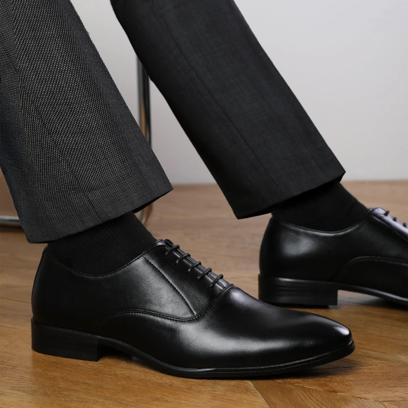 Image of Where's That From Where's That From Men 'Michael' Oxford Lace Up Work Dress Shoes in True Black Size: 9 True Black 9 Male 5059283410124