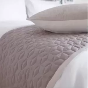 Image of Belledorm - Panama Quilted Bed Runner (One Size) (Natural) - Natural